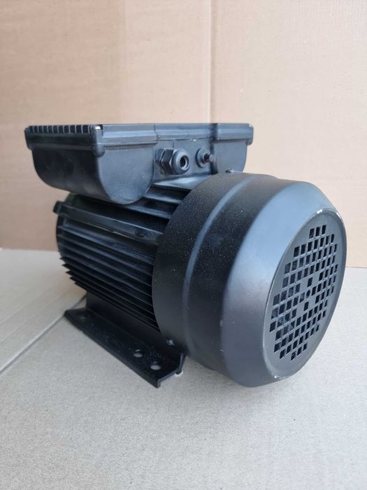 Електродвигун однофазний 220в 2,2 квт 3000об/хв мотор электродвигатель