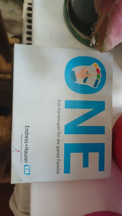 Карткова гра для всієї родини one