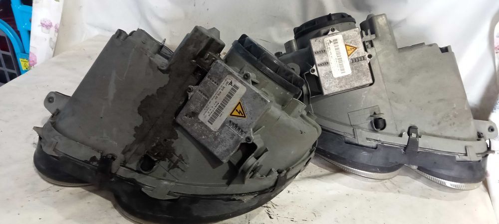 FAROL MERCEDES CLK W209 Xenon