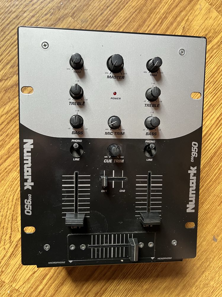 Mikser Numark dm950