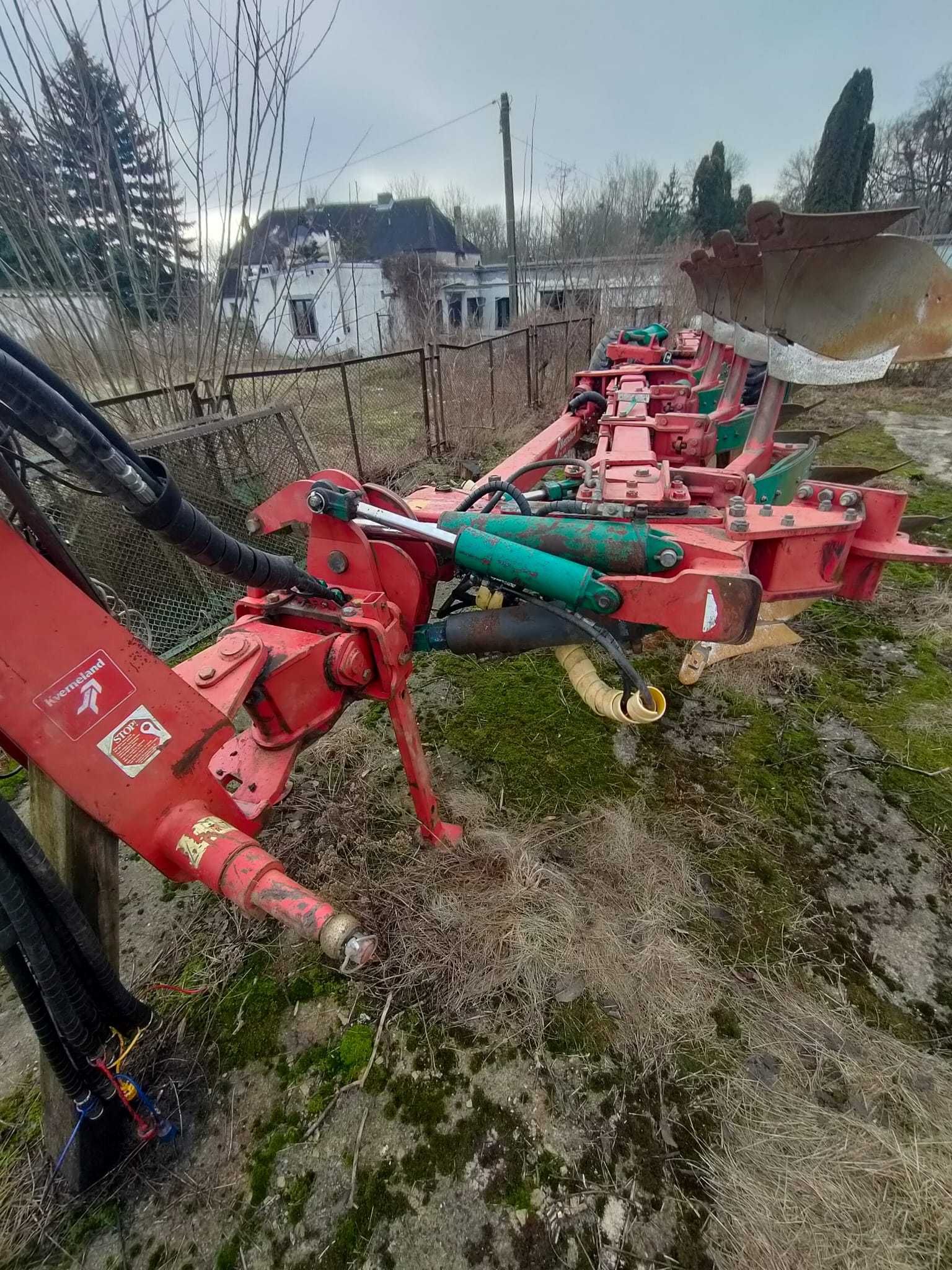 Pług Kverneland PL100 7 skibowy z dwoma Pacomatami