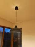 Czarna lampa IKEA