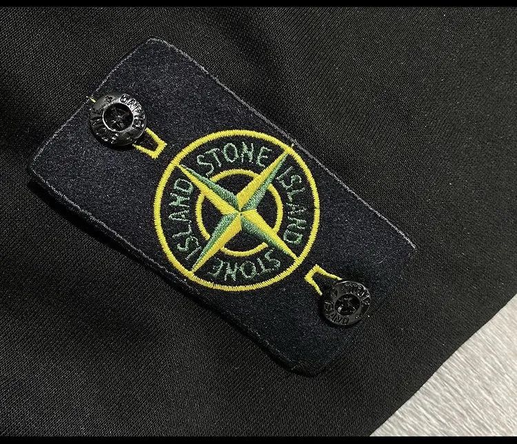 Чорний світшот Stone Island розмір S-M