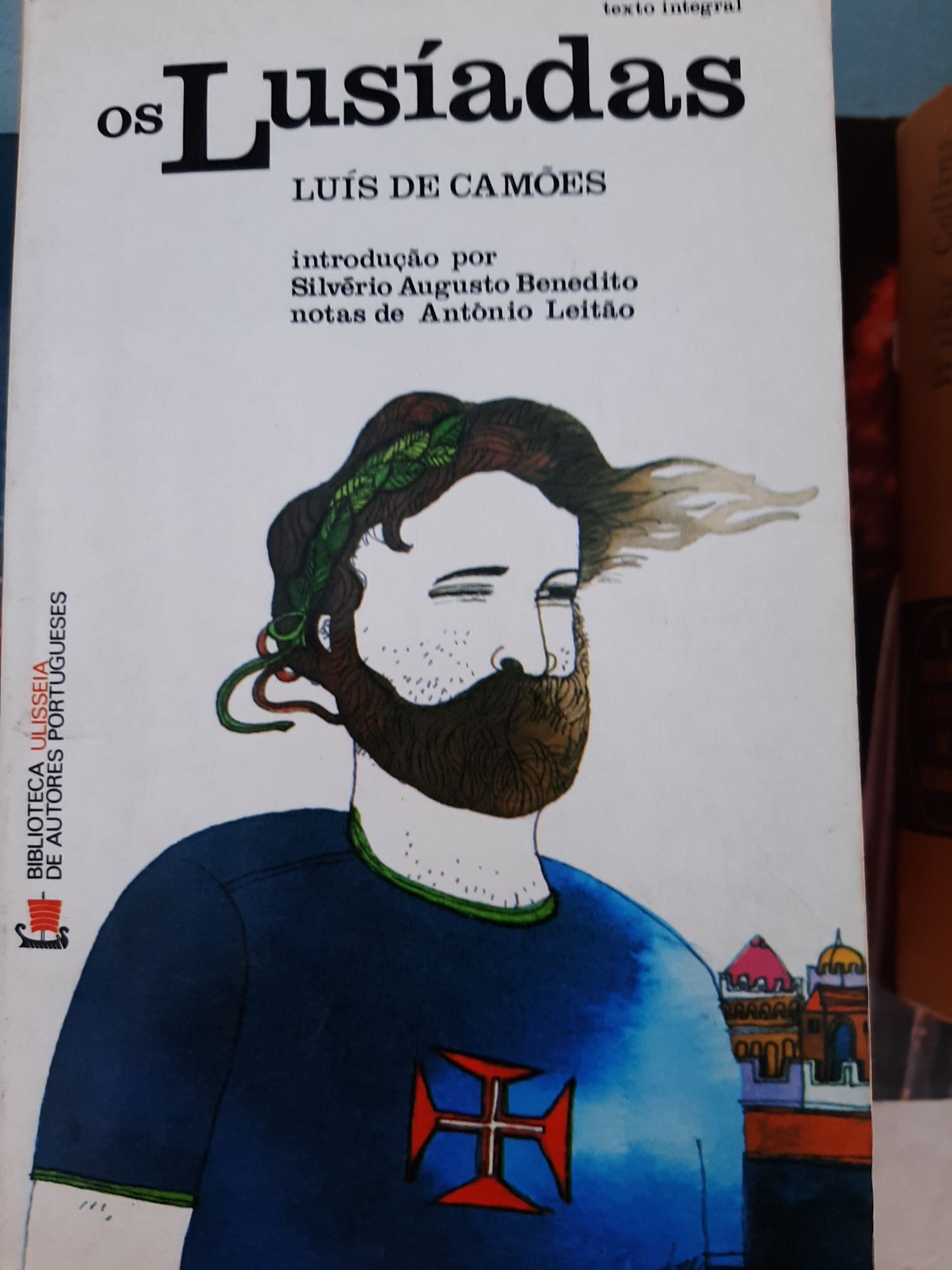 Vários livros a 2€ cada. Os 15 faço 20€ ler a descrição em baixo!