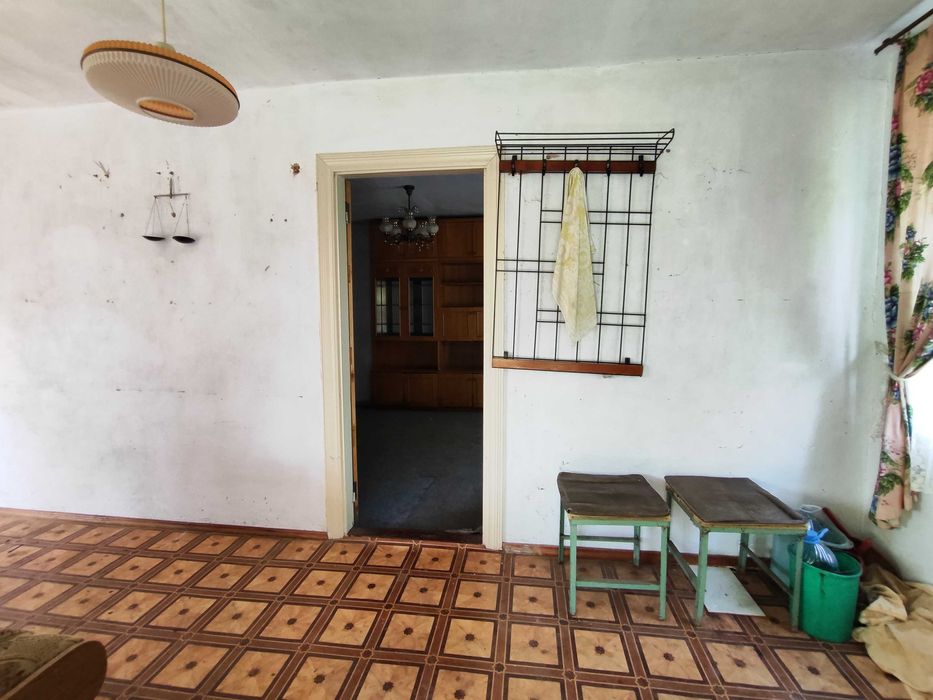 Дачний будинок з земельною ділянкою