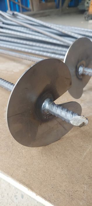 Słupki do siatki leśnej, słupkdo i winnicy, malin, siatka Leśna,