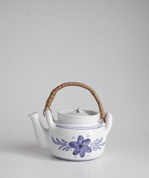 Bules pintados à mão