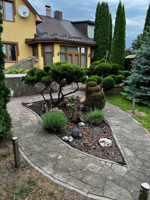 Оренда 2 поверхового будинку в Рованцях