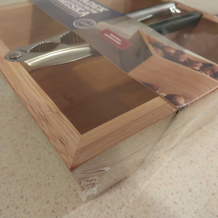 Dziadek do orzechów z miską (drewno bambusowe) NOWE ofoliowane