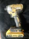 Zakrętarka DEWALT DCF887 18V