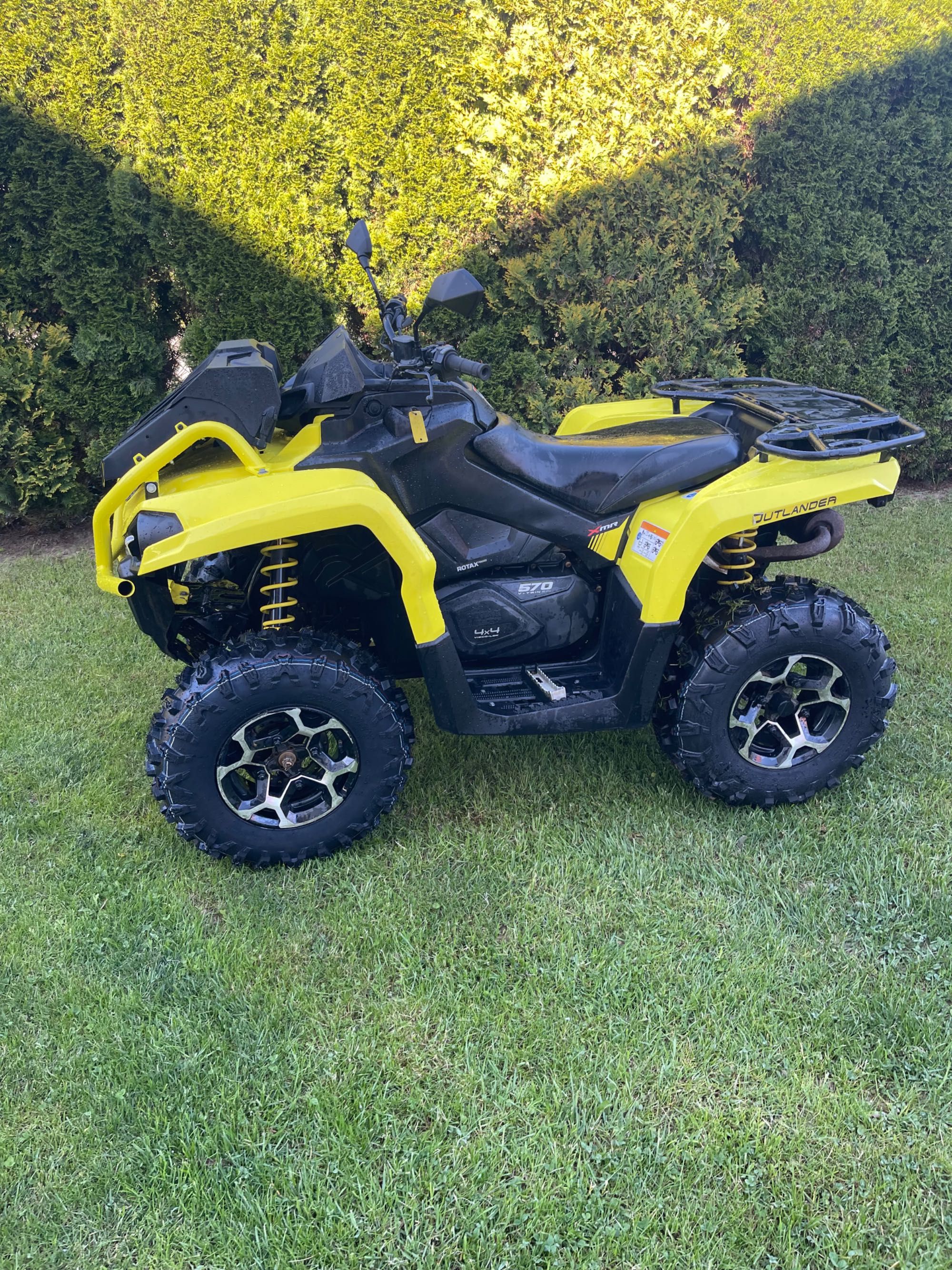 Quad can am outlander