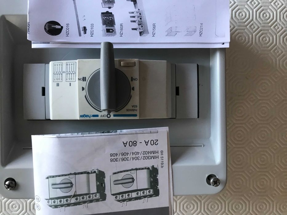 Comutador de electricidade Hager HIM404