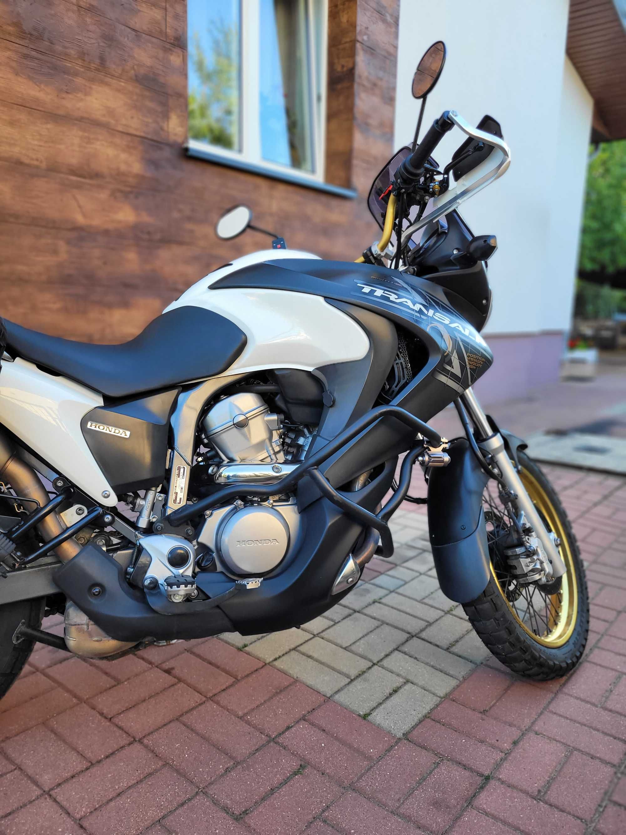 Honda Transalp xl700