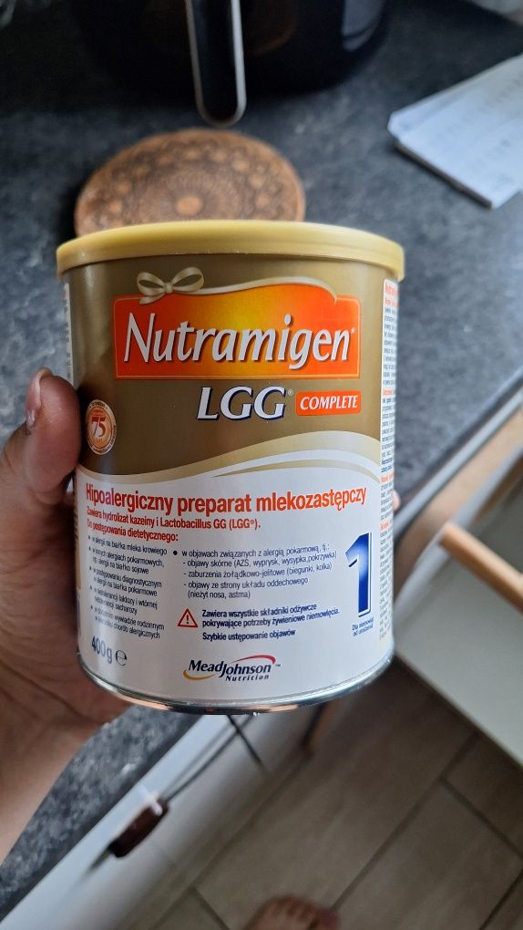 Oddam mleko Nutramigen