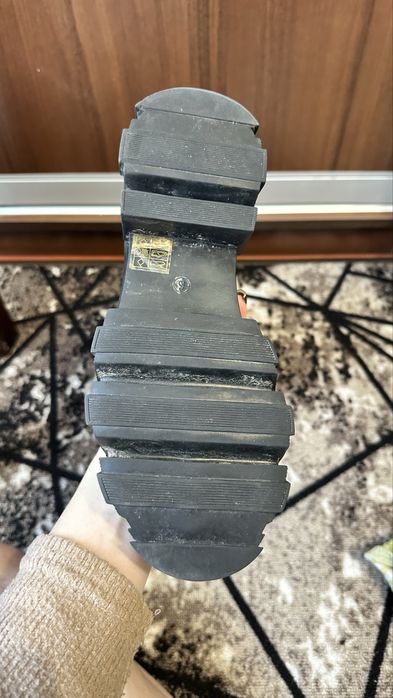 Стильні, трендові чоботи труби plt