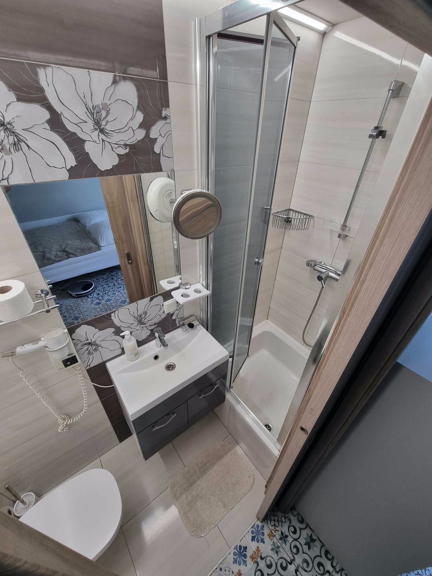 Kwatery pracownicze hostel pokoje noclegi z łazienkami wynajem Gdańsk!
