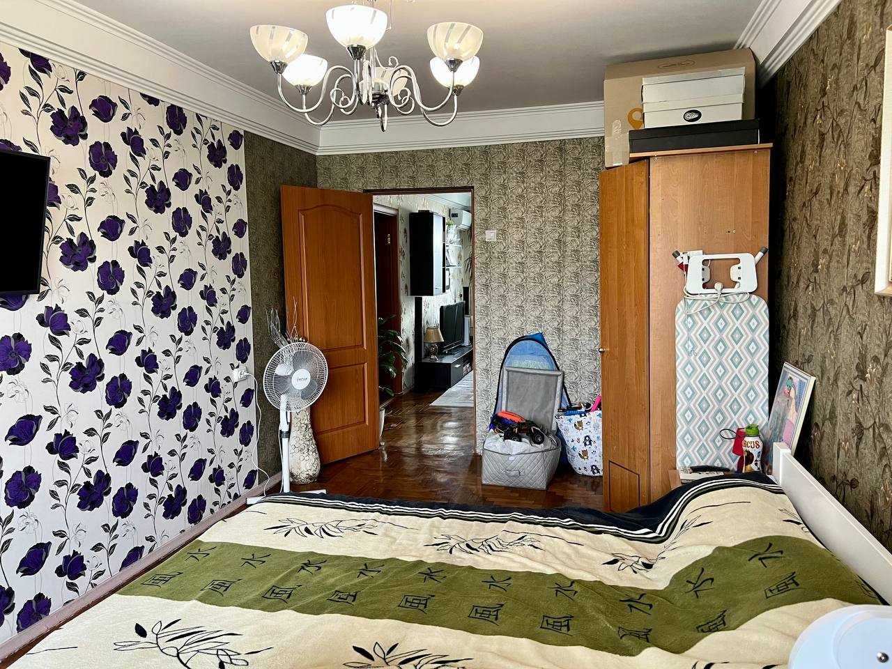 Продам 3х комнатную квартиру в центре Коммунарского района
