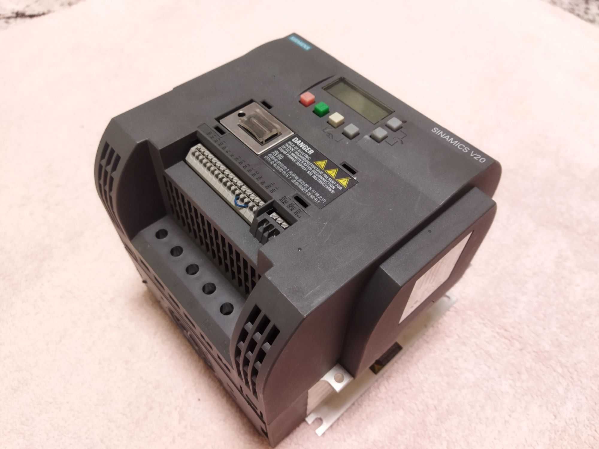 Частотник преобразователь перетворювач SIEMENS sinamics v20 5,5кВт