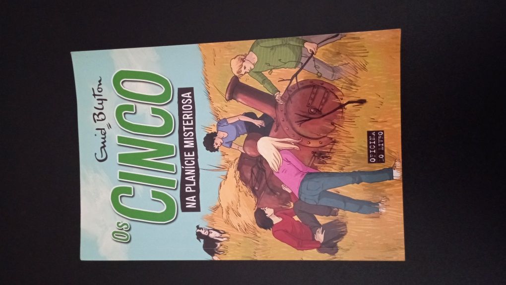 Livro "Os cinco na planície misteriosa" de Enid Blyton
