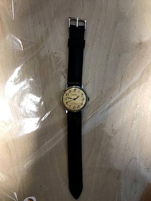 Ручний годинник ракета