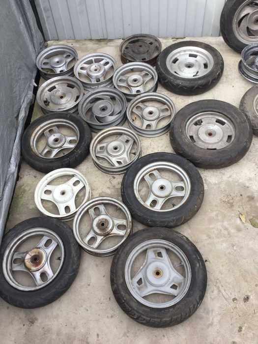 Резина покрышка на скутер мопед r 12  r 10