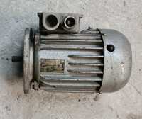 Silnik 0,5 kW 895 obr