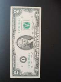 Доллар два долар, є 1976 р.