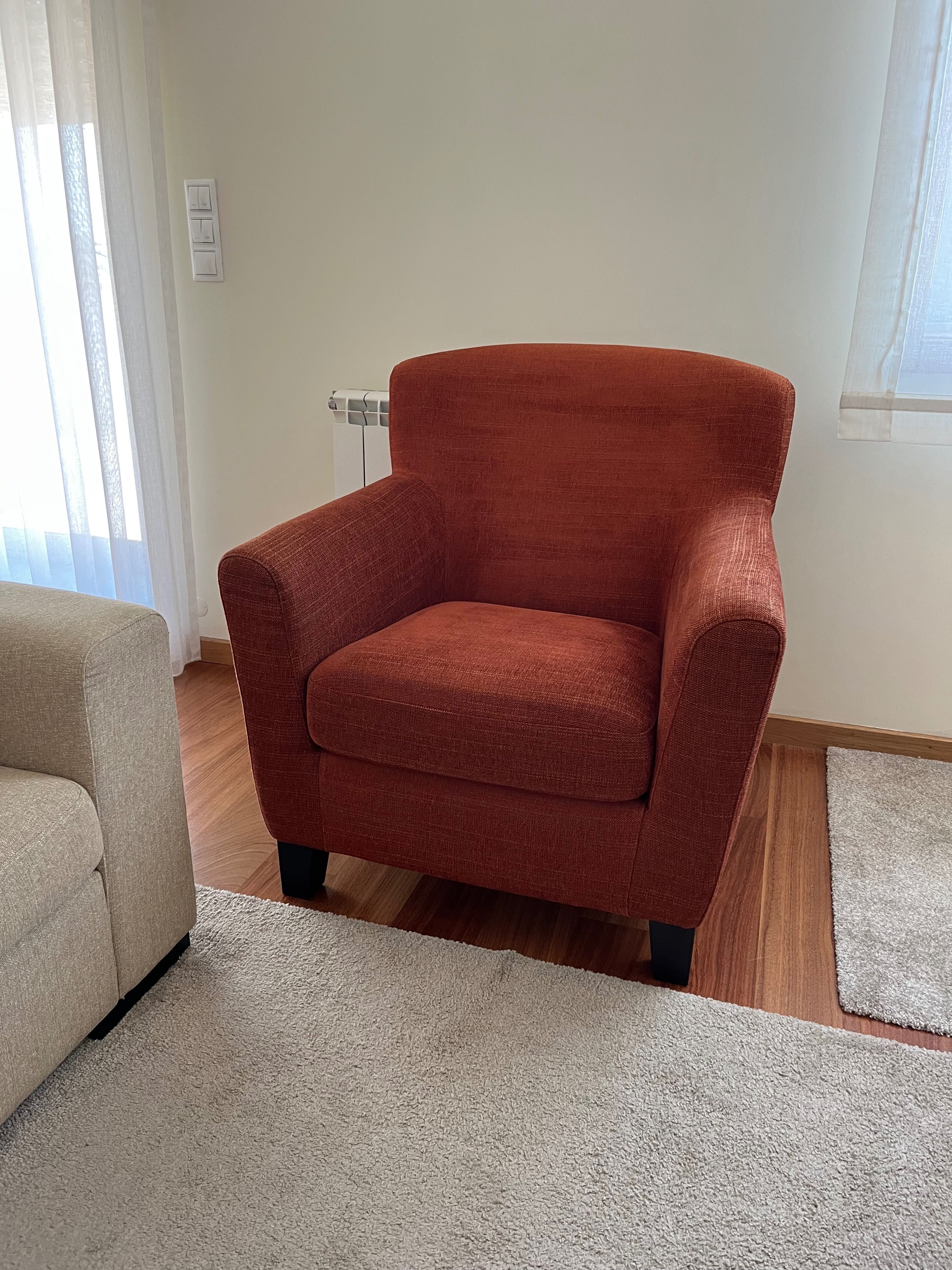 Poltrona IKEA – Conforto, Clássico com Design Intemporal