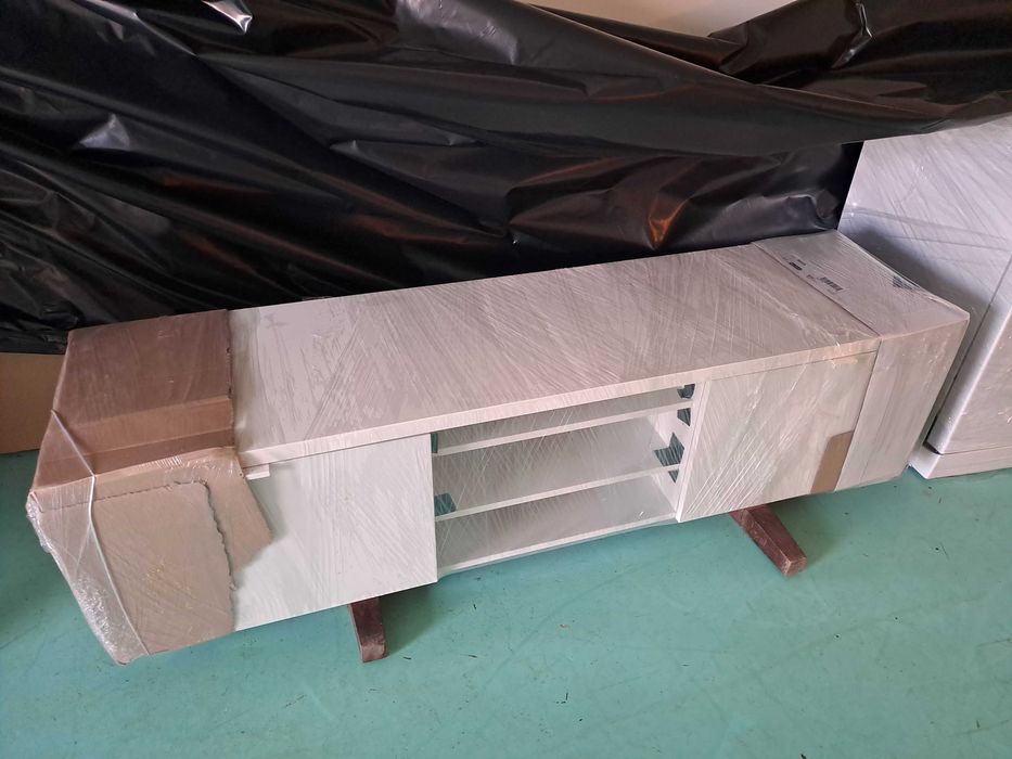 Móvel TV IKEA BYÅS Branco Como Novo