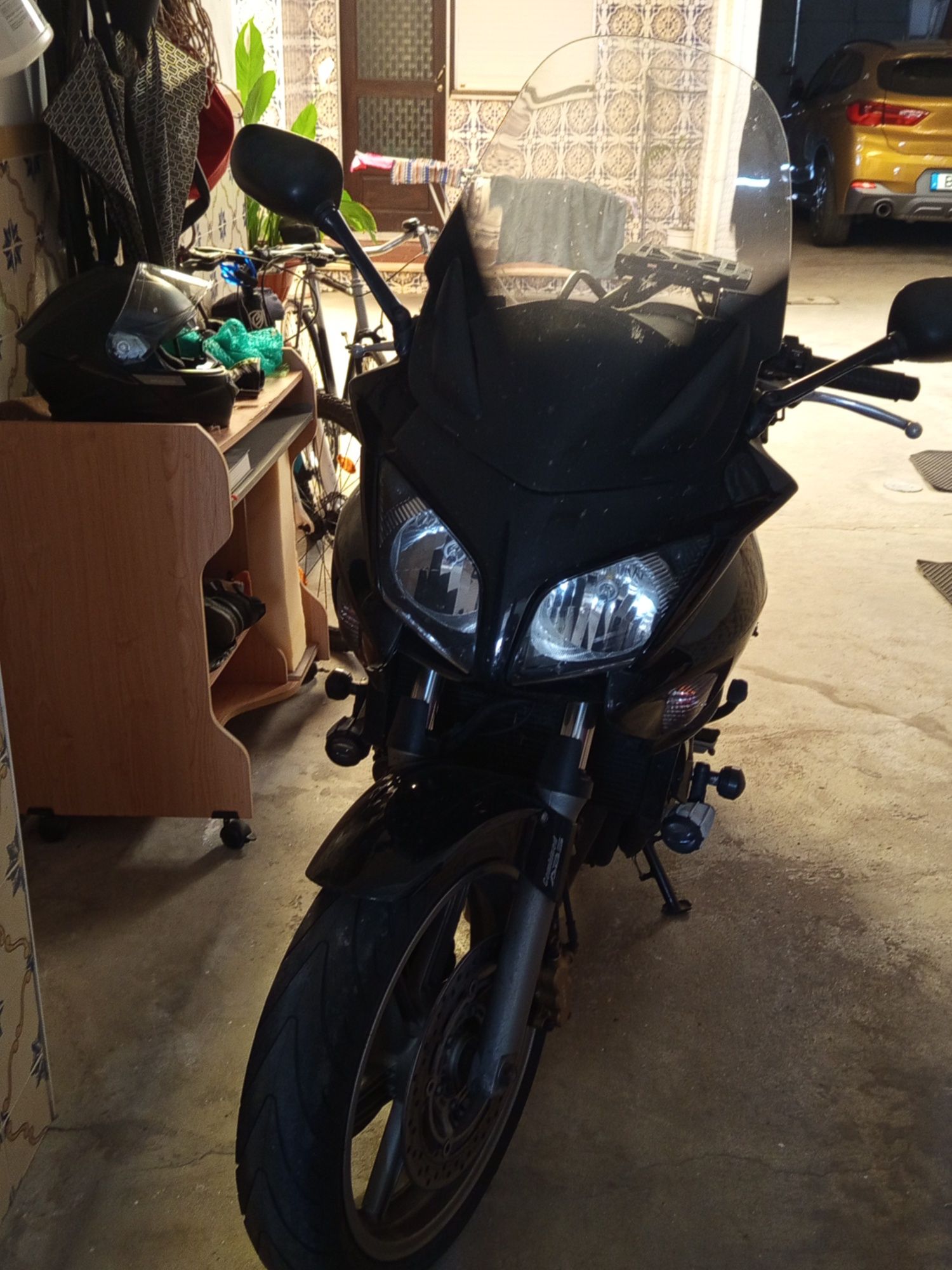 Mota CBF 1000 como  nova