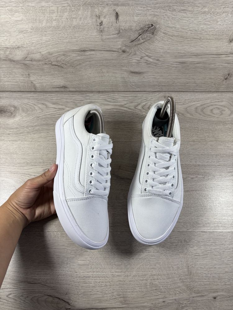 Vans ComfyCush чоловічі кеди білі на літо