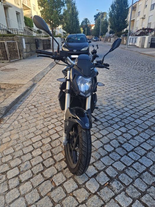 Mota Benelli TNT 125
