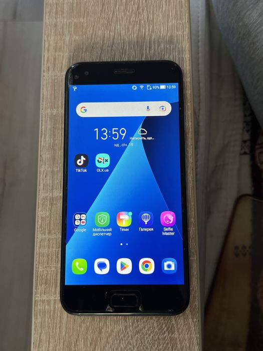 Asus zenfone 4 4/64gb