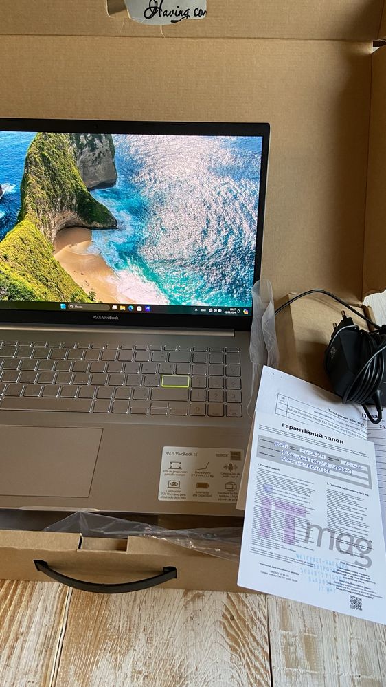 Продаю новий ноутбукASUS VivoBook 15 OLED K513EA