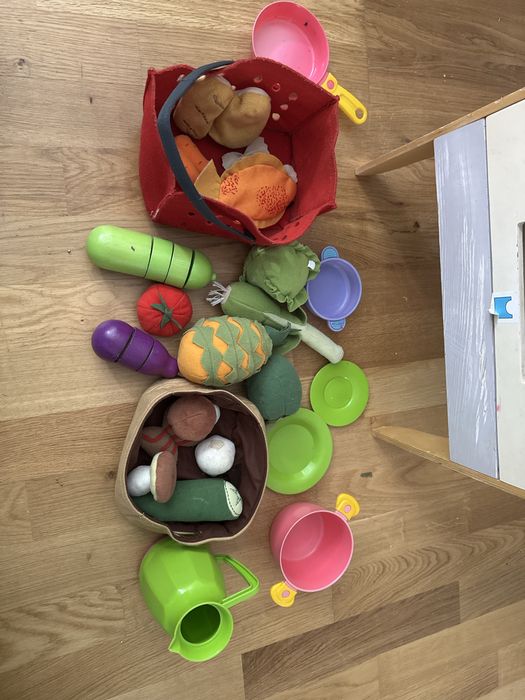 Kuchenka dla dzieci z zestawem akcesoriow