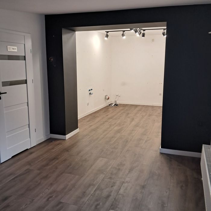 Lokal usługowy 37m duży parking dostępny od zaraz