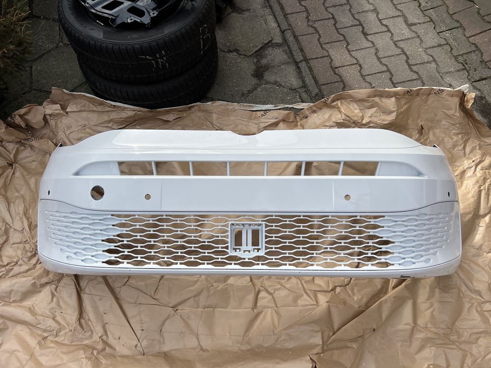 Zderzak przód VW Caddy 2K7 PDC radar ładny