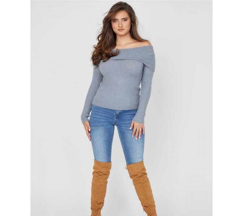 Новий светрик GUESS