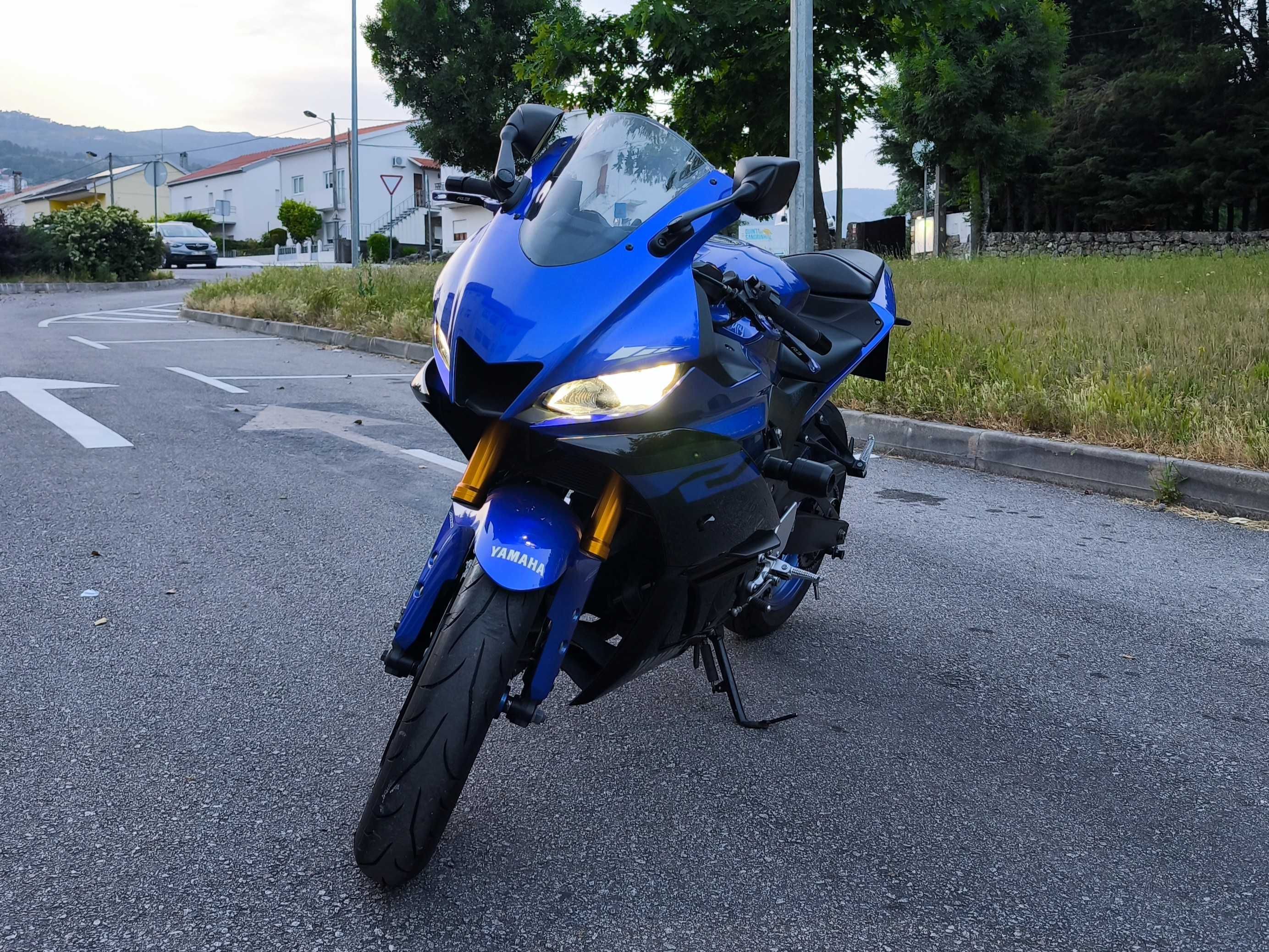 Yamaha R3 - RaceBlue