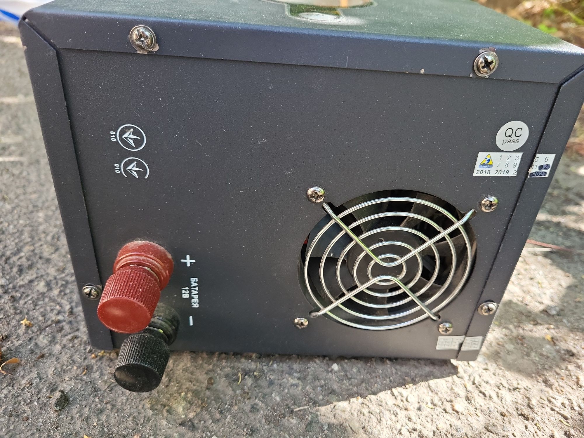 Бесперебойник питания LUXEON UPS-800L,для быта