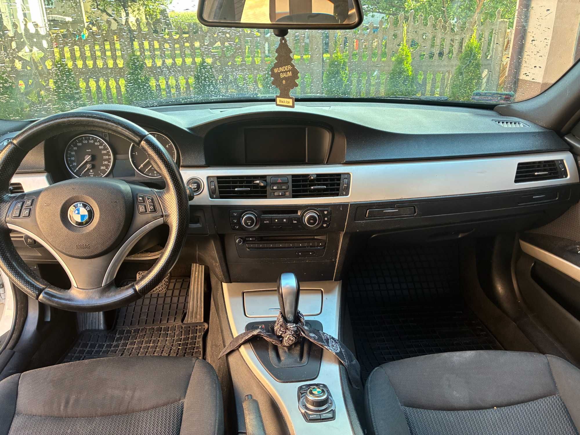 BMW E90 2010r. polift, silnik 2.0 318d 143km 235000km