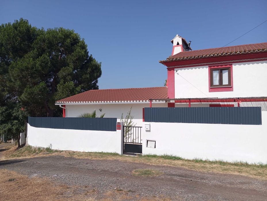 Moradia independente em Mouriscas