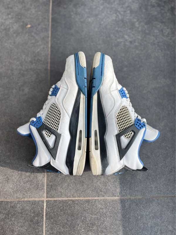 Jordan 4 Retro Motorsports R.42
