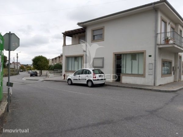 Loja, Sanfins Lamoso Codessos, Paços de Ferreira, Porto
