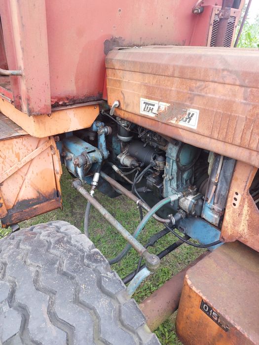 Koparko- ładowarka, cyklop samojezdny