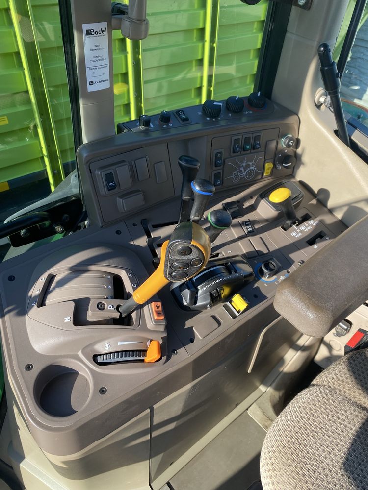 John Deere 6120m