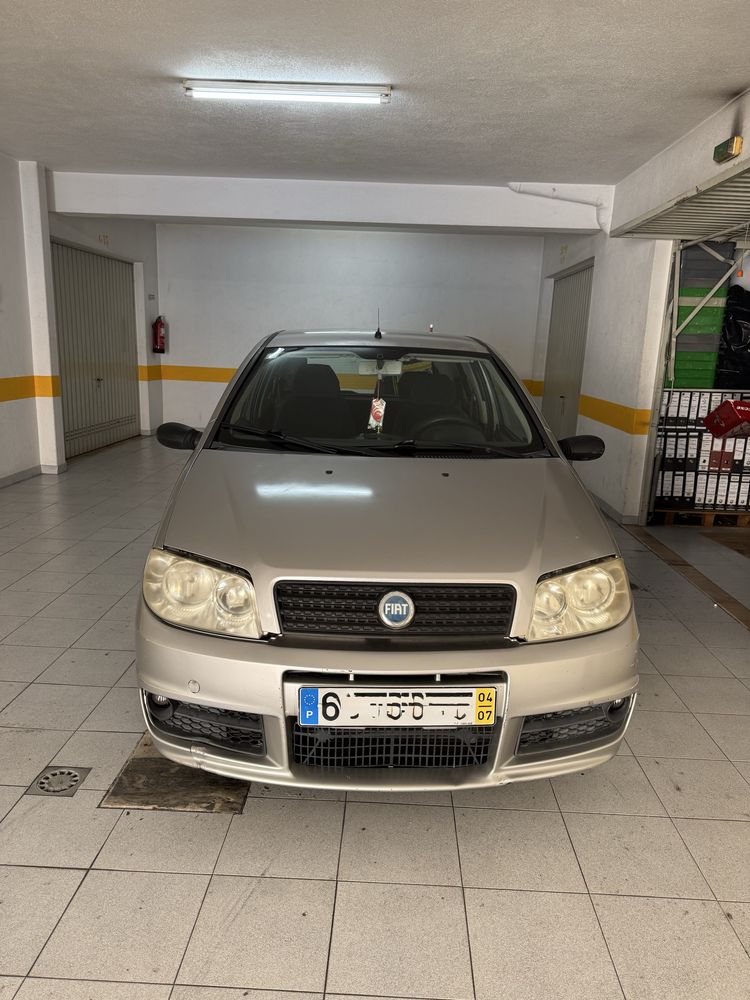 Fiat Punto 2004 carro fiavel do dia dia