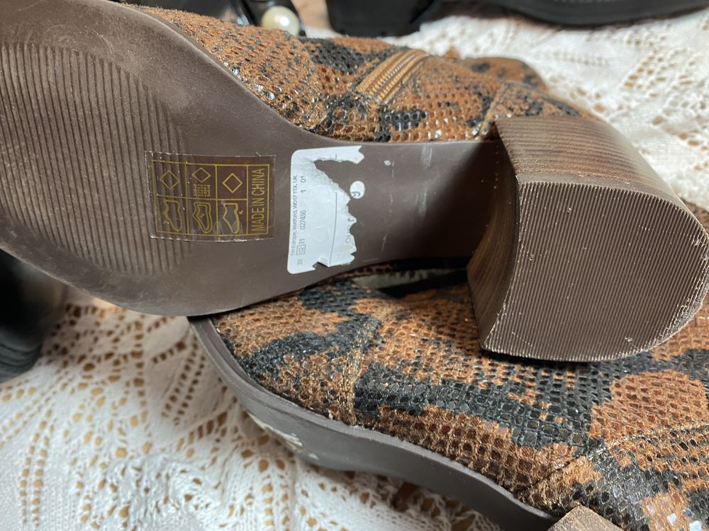 Buciki botki marki Marka:  Steve Madden rozmiar 38