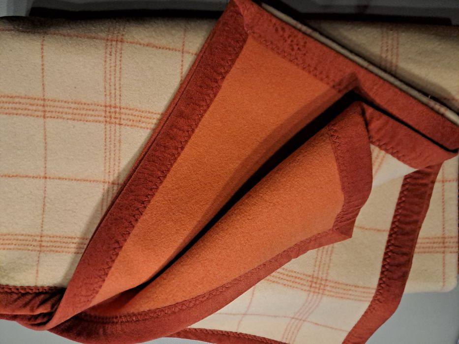 KOC ze 100% wełny lamy.