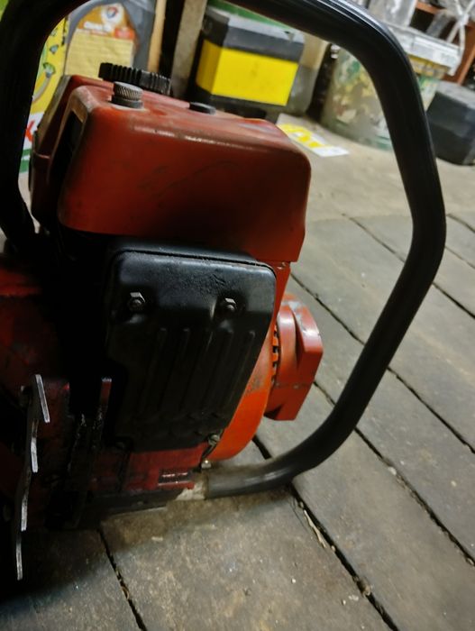 Sprzedam piłę spalinową